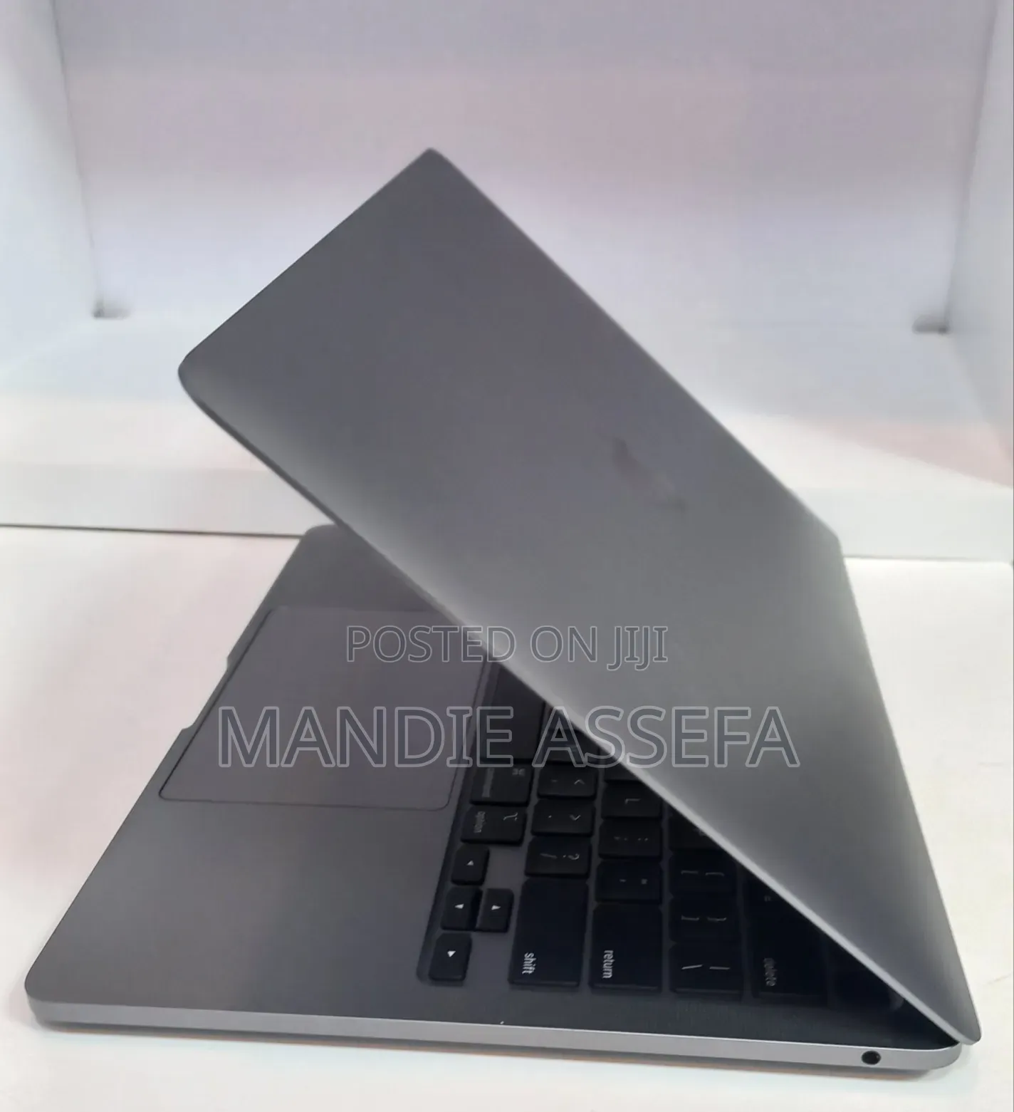 New Laptop Apple MacBook Air 2020 M1 8GB Apple M1 SSD 256GB