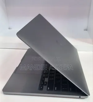 New Laptop Apple MacBook Air 2020 M1 8GB Apple M1 SSD 256GB