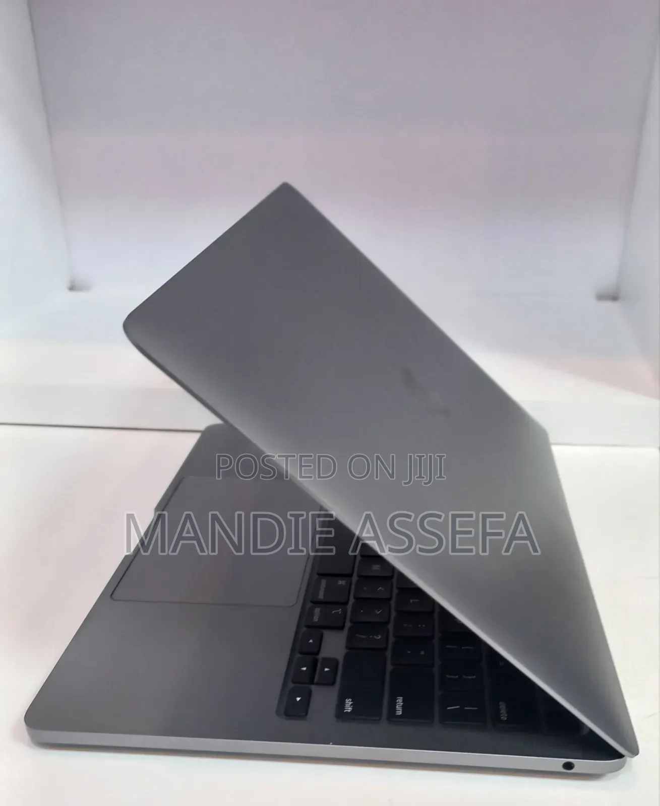New Laptop Apple MacBook Air 2020 M1 8GB Apple M1 SSD 256GB