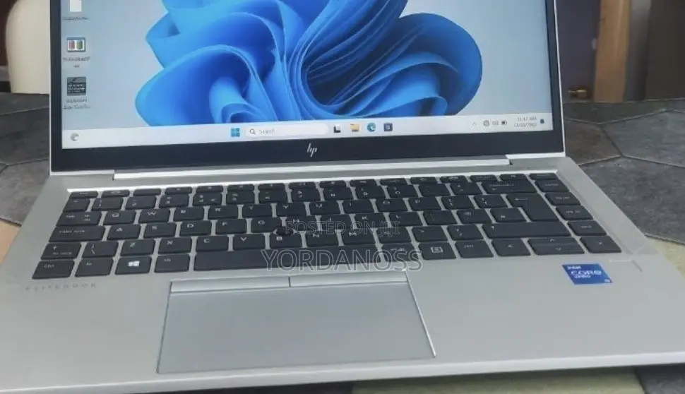 New Laptop HP EliteBook 840 G8 16GB Intel Core i7 SSD 512GB