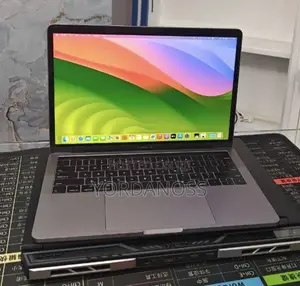 New Laptop Apple MacBook Air 2022 M2 8GB Apple M2 SSD 512GB