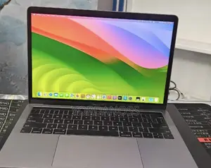 New Laptop Apple MacBook Pro 2022 M2 8GB Apple M2 SSD 512GB
