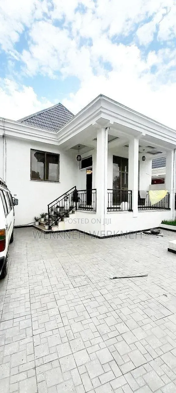 Furnished 6bdrm House in የግል, Bole for sale