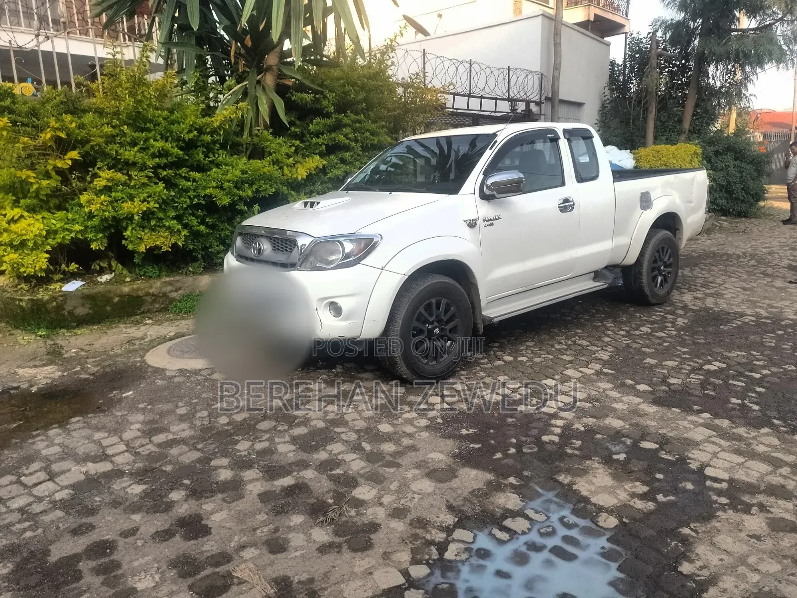 Toyota Hilux 2008 White