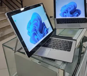 New Laptop HP X2 8GB Intel Core i5 SSD 128GB