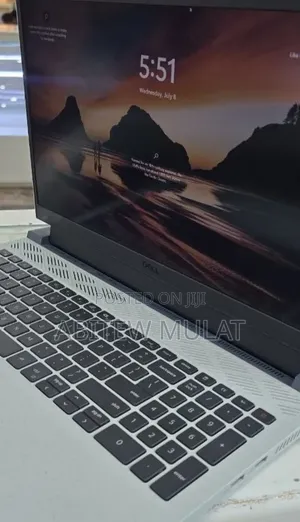 New Laptop Dell G15 5510 16GB Intel Core i7 SSD 512GB