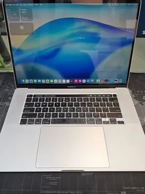 New Laptop Apple MacBook Pro 2019 32GB Intel Core i7 SSD 512GB