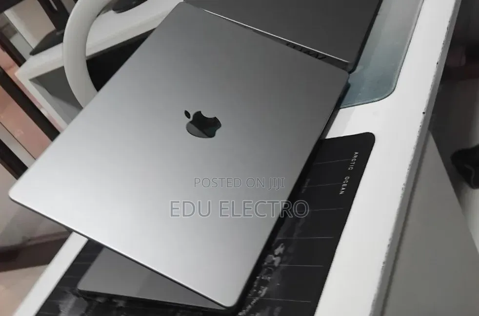 New Laptop Apple MacBook Pro 2021 M1 Max 32GB Apple M1 Max SSD 1T