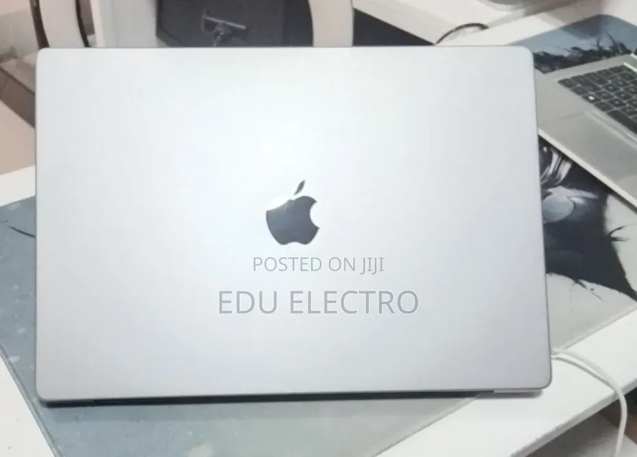 New Laptop Apple MacBook Pro 2021 M1 Max 32GB Apple M1 Max SSD 1T