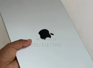New Laptop Apple MacBook Pro 2024 M4 16GB Apple M4 Pro SSD 512GB