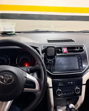 Toyota Rush 2018 Pink