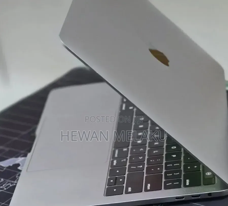 New Laptop Apple MacBook Pro 2020 M1 16GB Apple M1 SSD 512GB