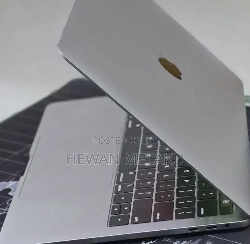 New Laptop Apple MacBook Pro 2020 M1 16GB Apple M1 SSD 512GB