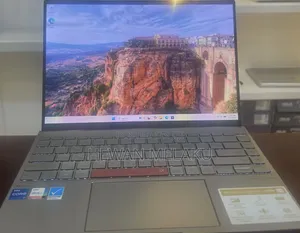 New Laptop Asus Zenbook 14 16GB Intel Core i7 SSD 512GB