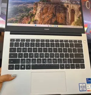 New Laptop Huawei 16GB Intel Core i7 SSD 512GB