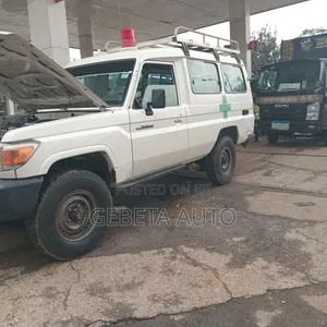 Toyota Land Cruiser 2012