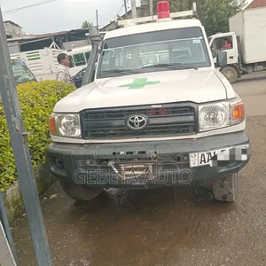 Toyota Land Cruiser 2012