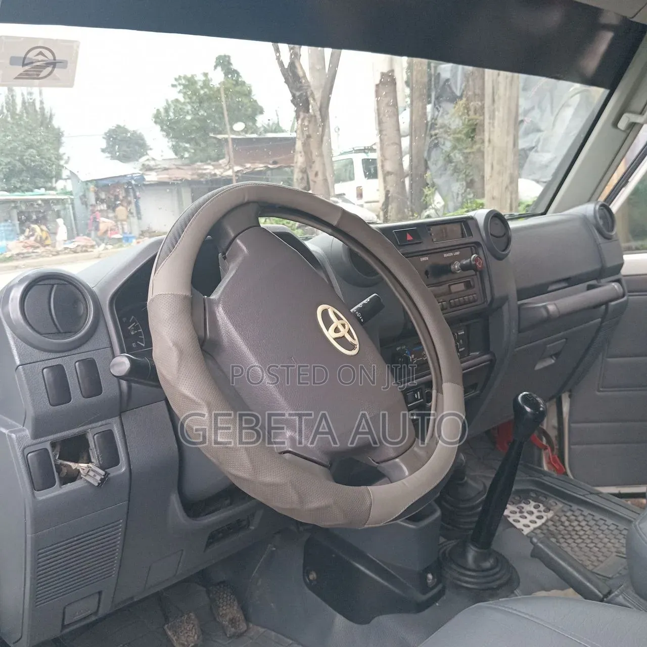 Toyota Land Cruiser 2012