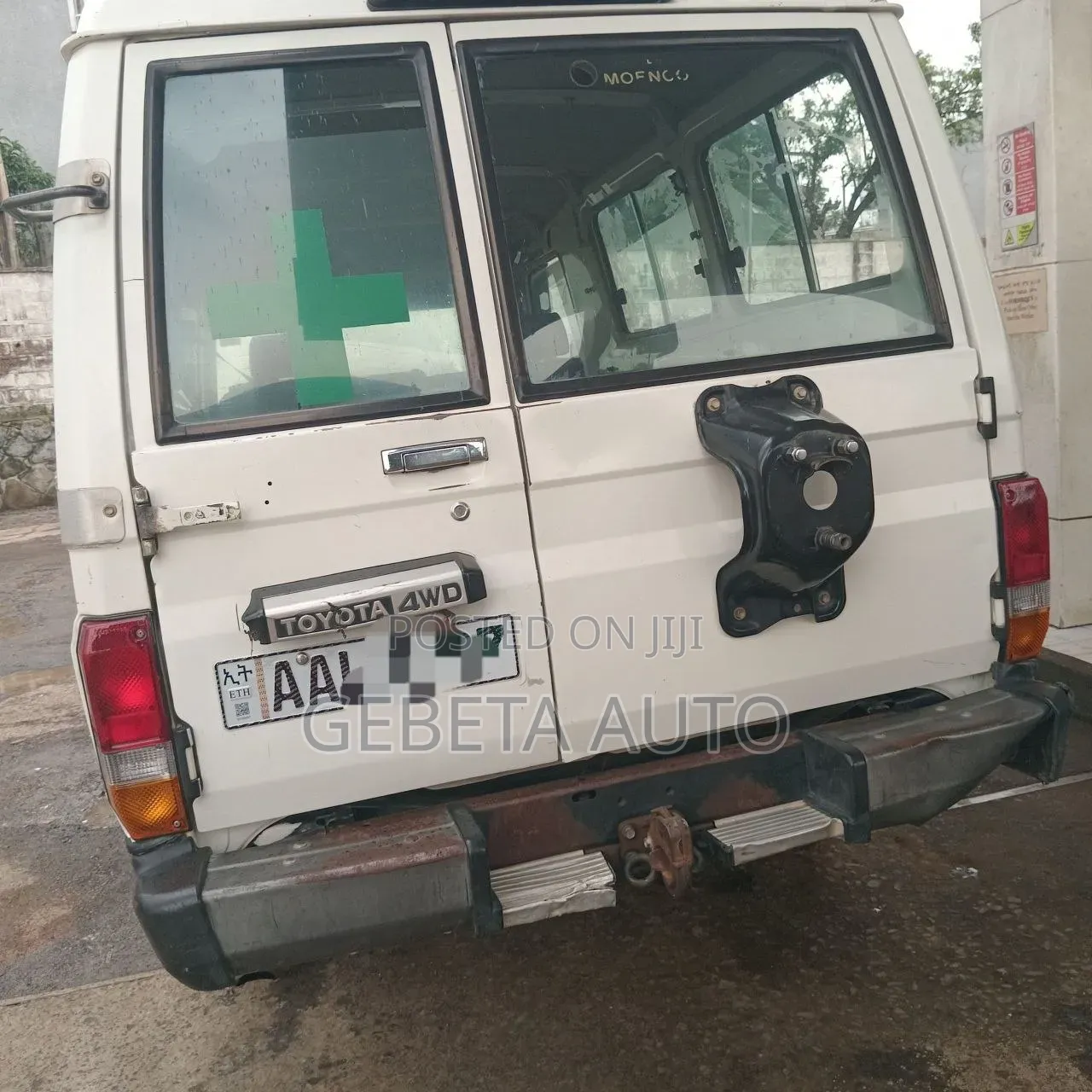 Toyota Land Cruiser 2012