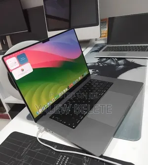 New Laptop Apple MacBook Pro 32GB Apple M1 Pro SSD 1T