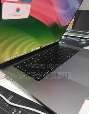 New Laptop Apple MacBook Pro 32GB Apple M1 Pro SSD 1T