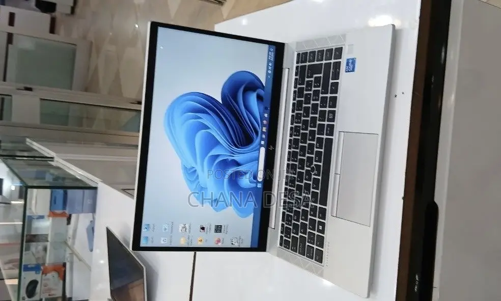 New Laptop HP EliteBook 840 G8 16GB Intel Core i5 SSD 512GB