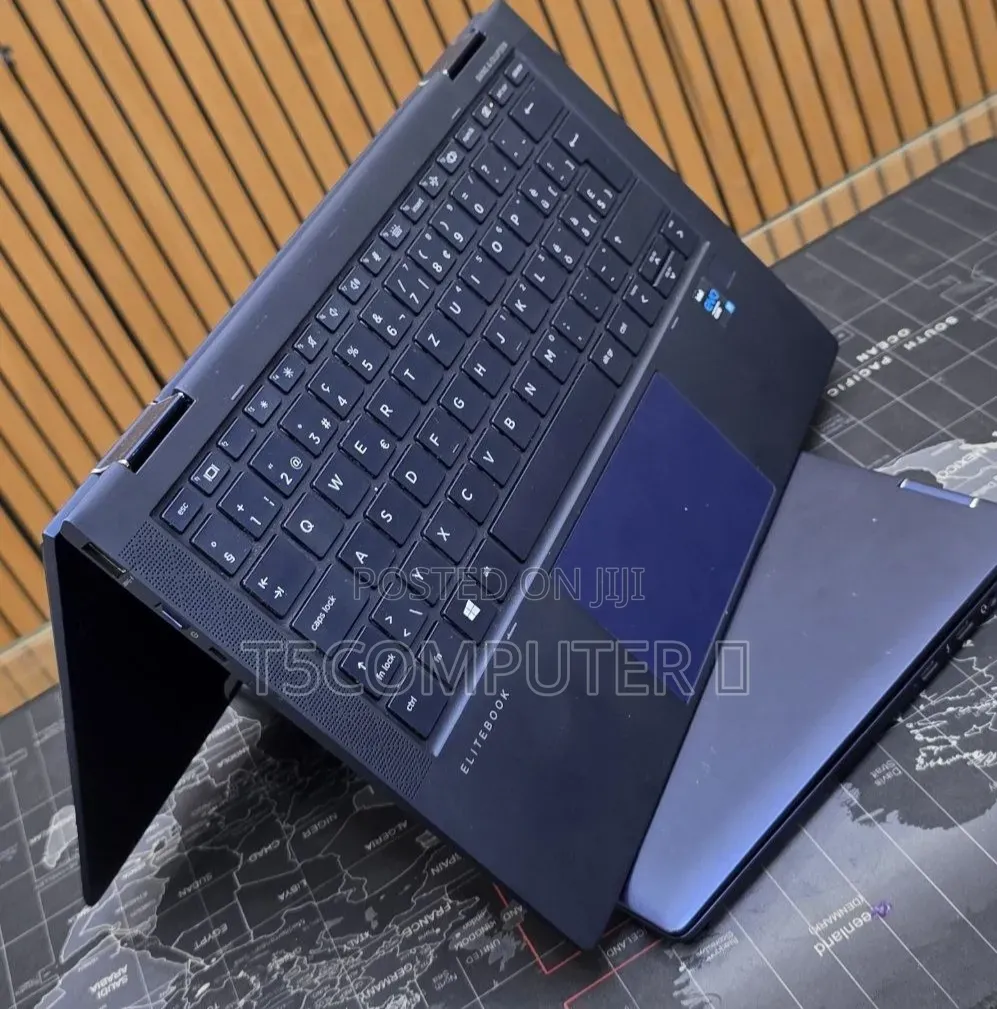 New Laptop HP Dragonfly Folio 16GB Intel Core i7 SSD 512GB