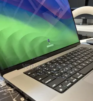 New Laptop Apple MacBook 64GB Apple M1 SSD 1T