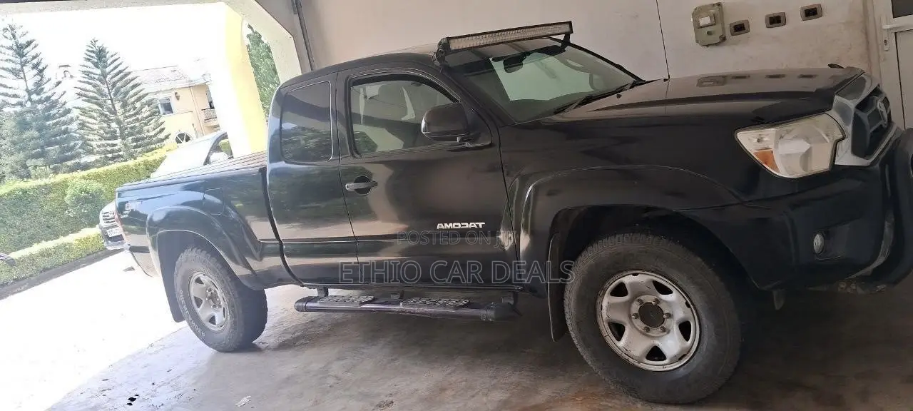 Toyota Tacoma 2012 Black