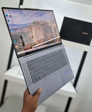 New Laptop Lenovo 32GB Intel Core Ultra 7 SSD 1T