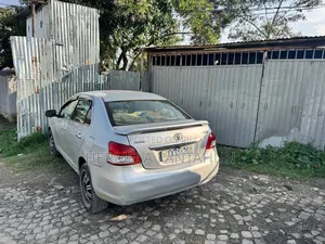 Toyota Yaris 1.3 2008 Silver