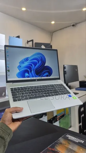 New Laptop HP ProBook 450 G8 16GB Intel Core i7 SSD 512GB
