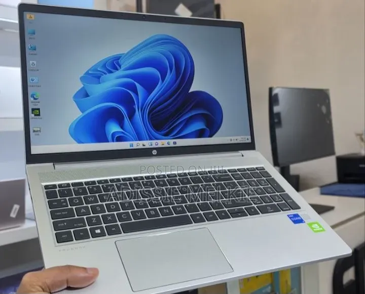 New Laptop HP ProBook 450 G8 16GB Intel Core i7 SSD 512GB