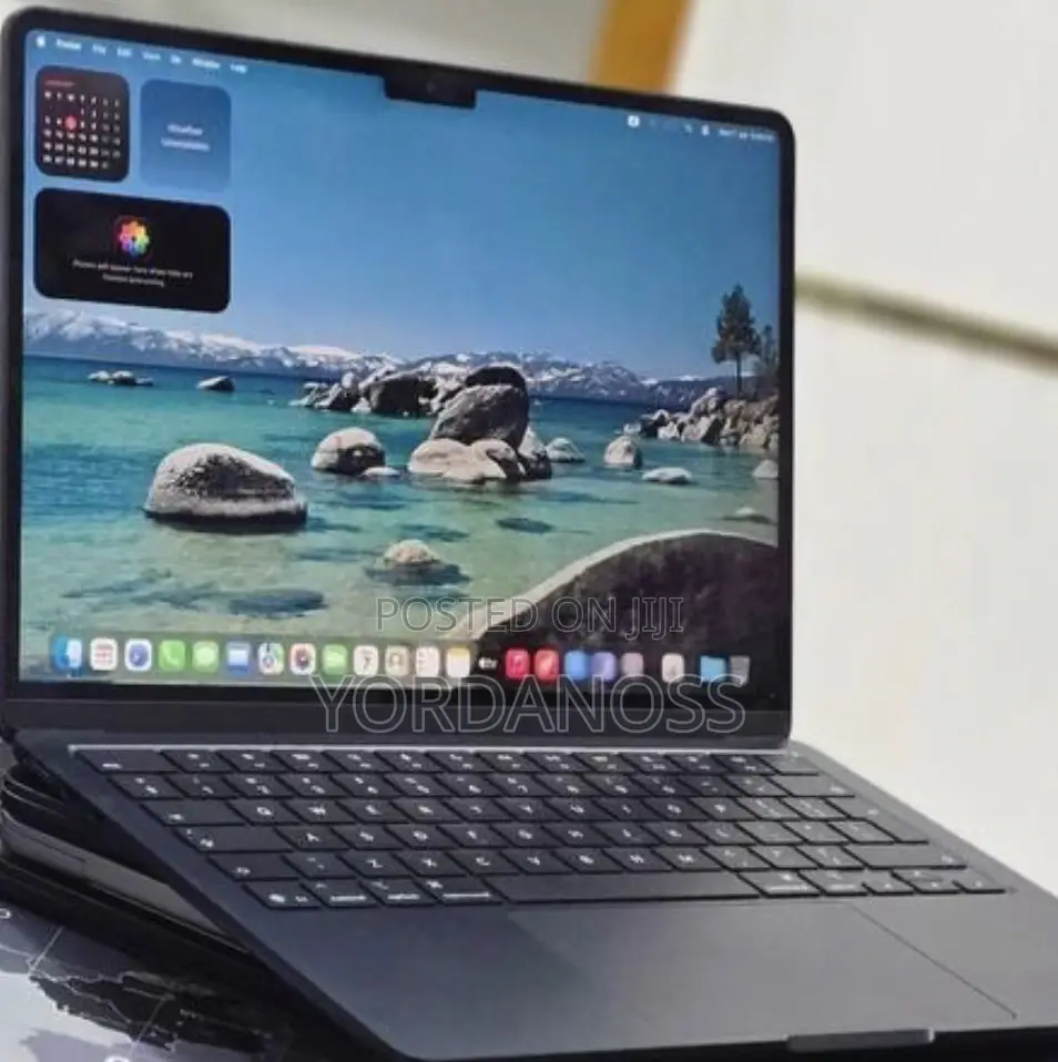 New Laptop Apple MacBook Air 2025 M4 16GB Apple M4 SSD 256GB