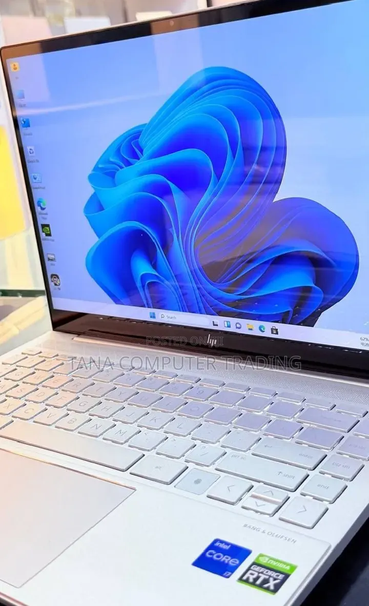 New Laptop HP Envy 13 16GB Intel Core i7 SSD 1T
