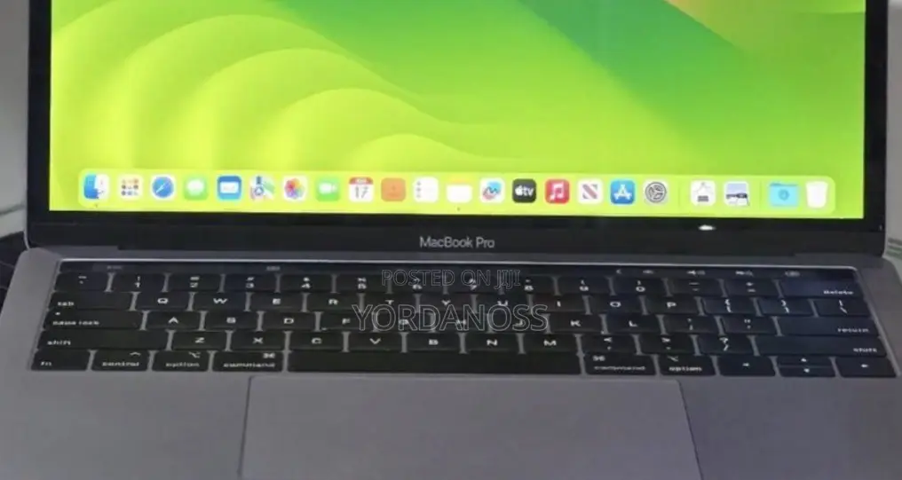 New Laptop Apple MacBook Pro 2020 M1 16GB Apple M1 Pro SSD 512GB
