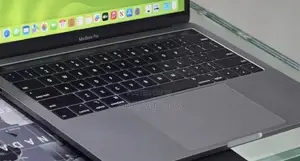 New Laptop Apple MacBook Pro 2020 M1 16GB Apple M1 Pro SSD 512GB