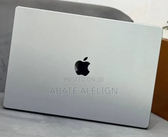New Laptop Apple MacBook Pro 2021 M1 32GB Apple M1 Pro SSD 512GB