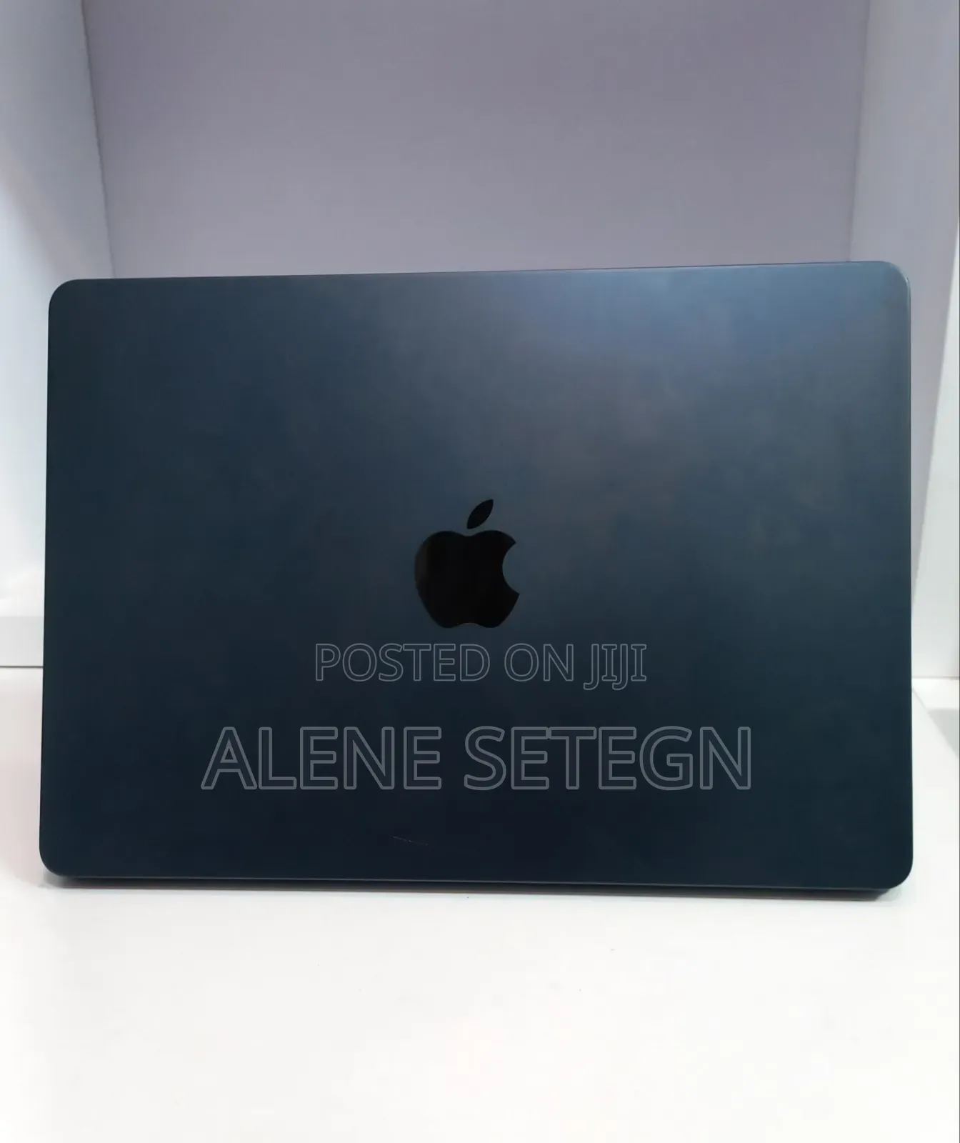 New Laptop Apple MacBook Air 2022 M2 8GB Apple M2 SSD 256GB