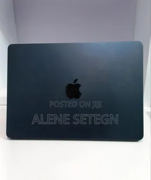 New Laptop Apple MacBook Air 2022 M2 8GB Apple M2 SSD 256GB