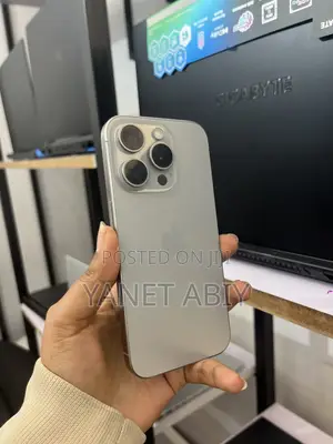 New Apple iPhone 15 Pro 256 GB Silver