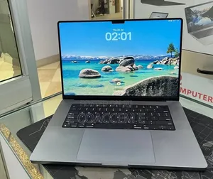 New Laptop Apple MacBook 32GB SSD 512GB