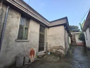 Furnished 20bdrm House in Bole for sale