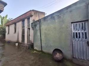 Furnished 20bdrm House in Bole for sale