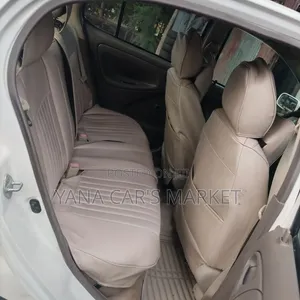 Toyota Platz 2005