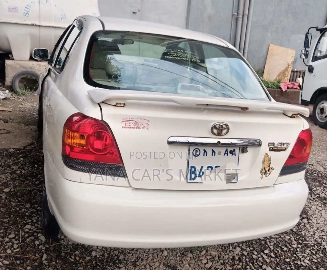 Toyota Platz 2005