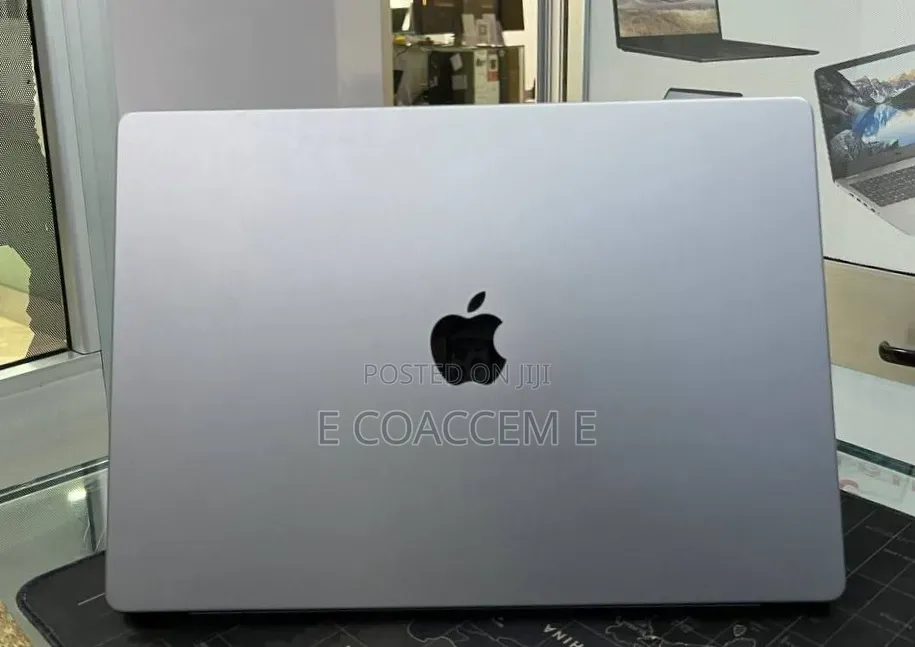 New Laptop Apple MacBook 32GB SSD 512GB