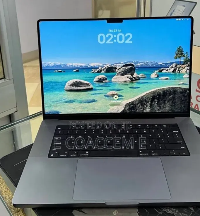 New Laptop Apple MacBook 32GB SSD 512GB