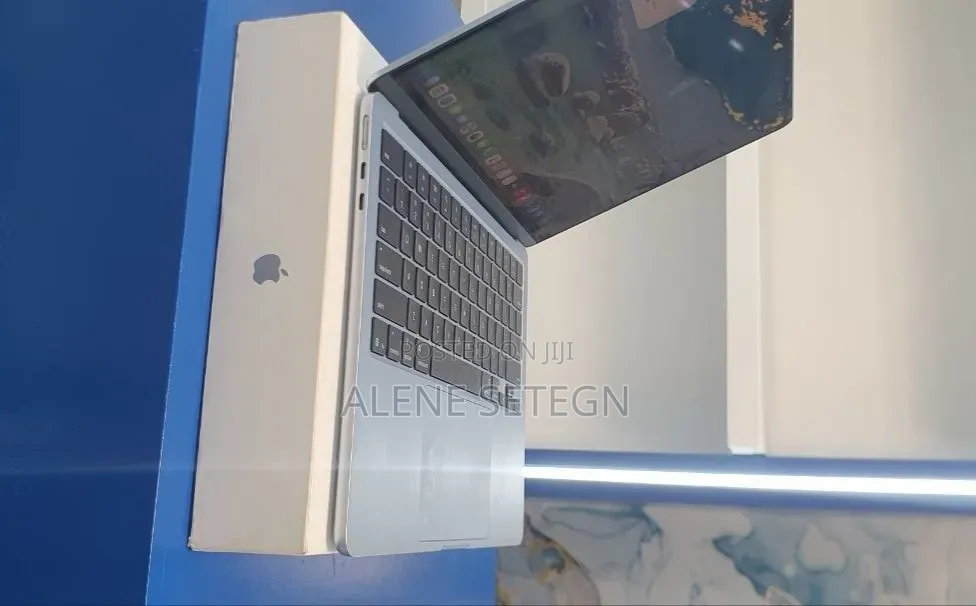 New Laptop Apple MacBook Air 2025 M4 16GB Apple M4 SSD 512GB