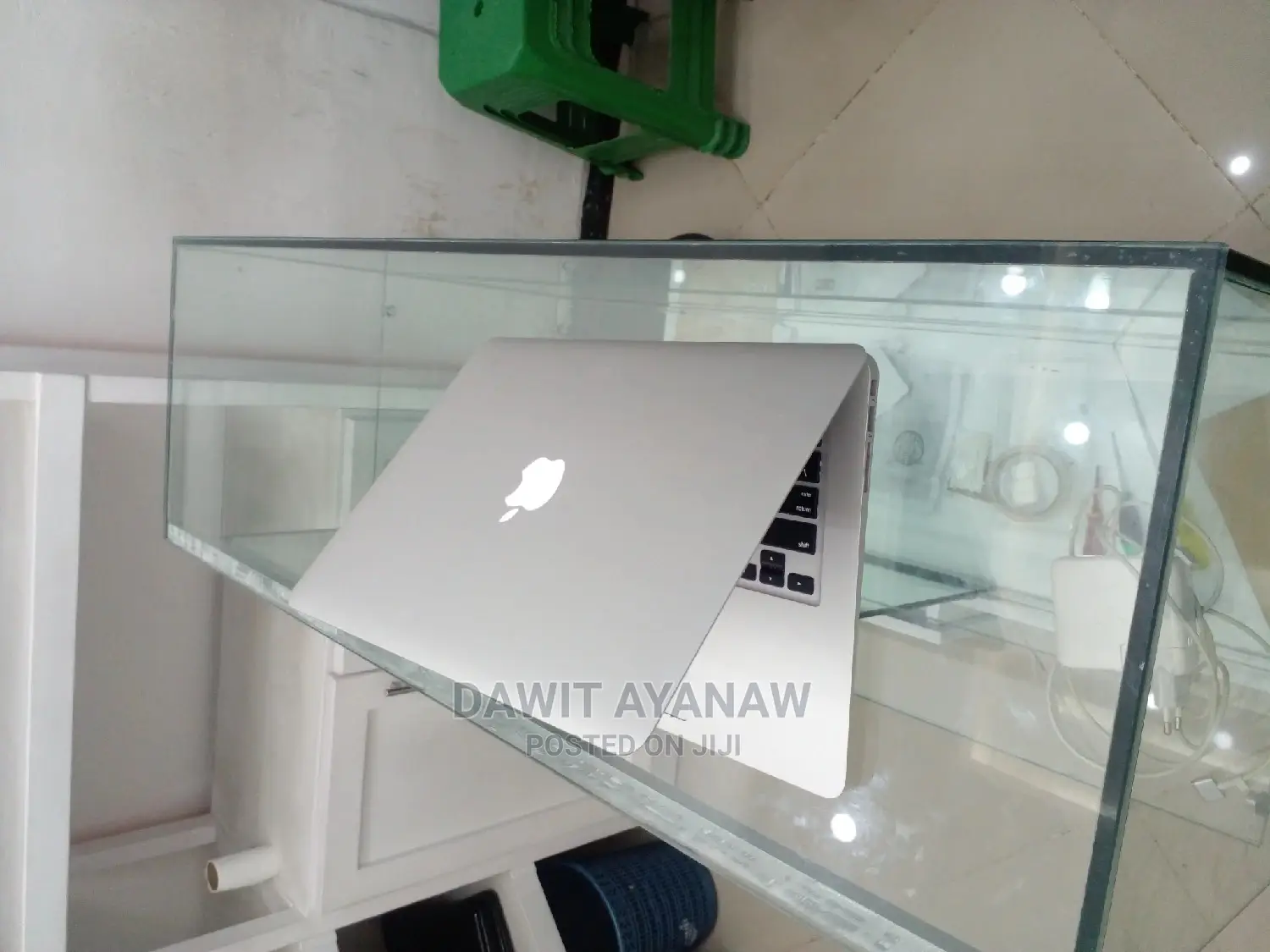 New Laptop Apple MacBook Air 2015 8GB Intel Core I5 SSD 256GB